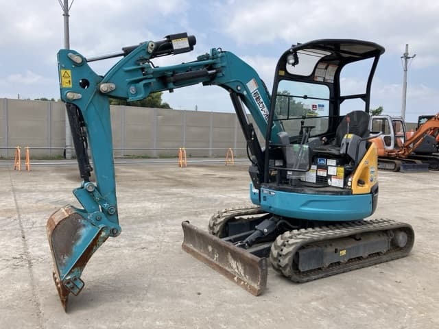 MINI EXCAVATOR — Auction (lot 8458-4)