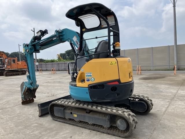 MINI EXCAVATOR — Auction (lot 8458-4)