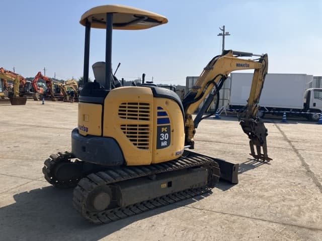MINI EXCAVATOR — Auction (lot 8458-40)