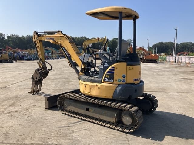 MINI EXCAVATOR — Auction (lot 8458-40)