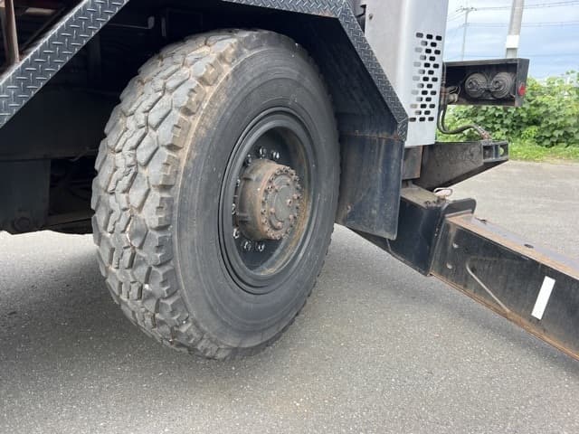 Rough Terrain Crane — Auction (lot 8458-400)