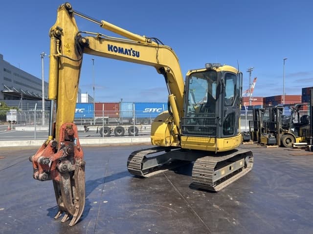 EXCAVATOR — Auction (lot 8458-40001)
