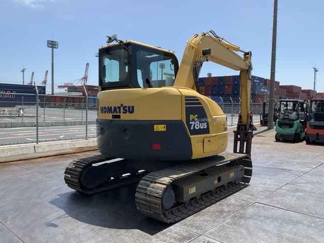 EXCAVATOR — Auction (lot 8458-40001)