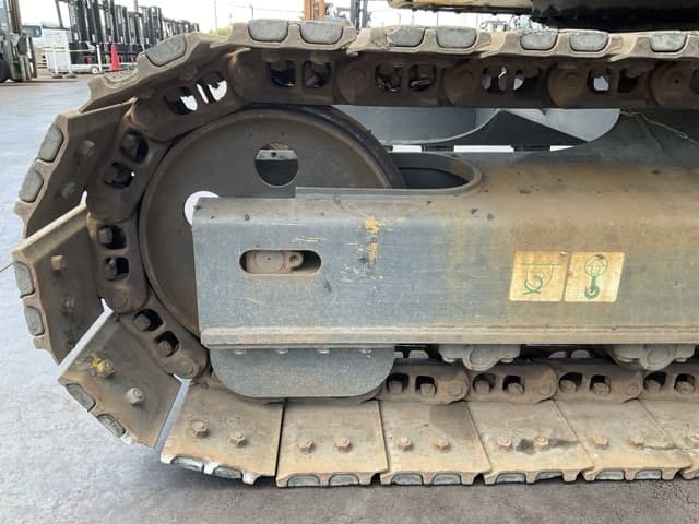 EXCAVATOR — Auction (lot 8458-40001)
