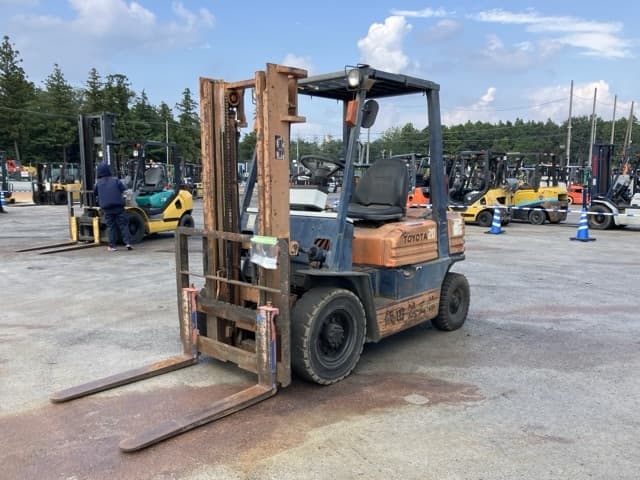 Forklift — Auction (lot 8458-4001)