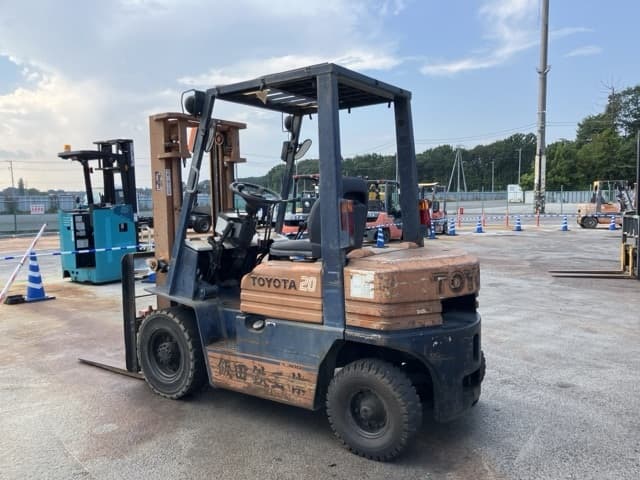 Forklift — Auction (lot 8458-4001)
