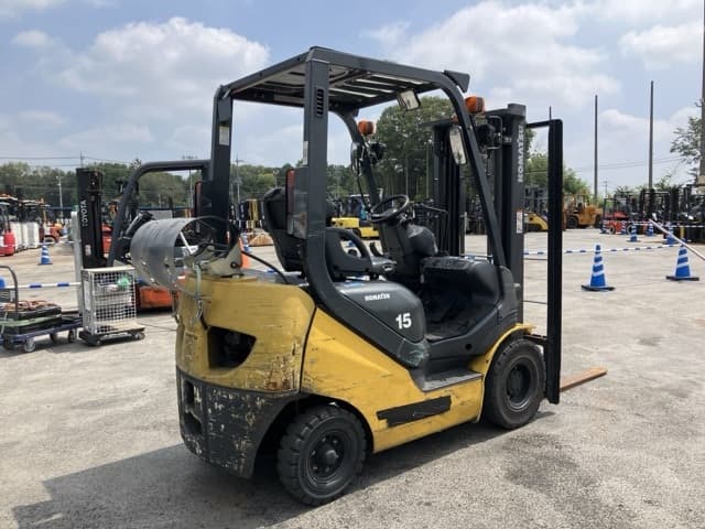 Forklift — Auction (lot 8458-4002)