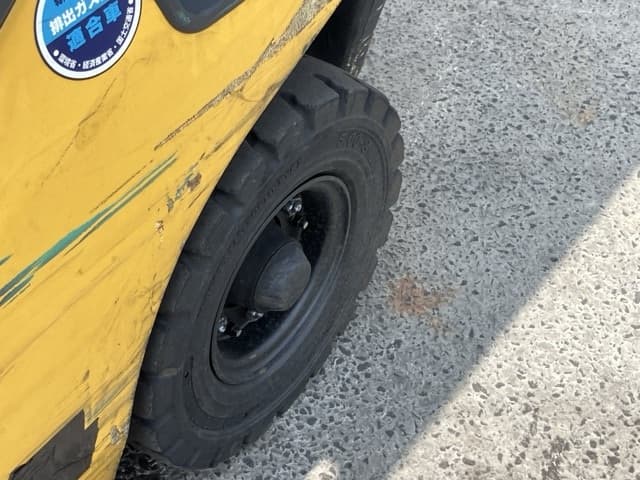 Forklift — Auction (lot 8458-4002)
