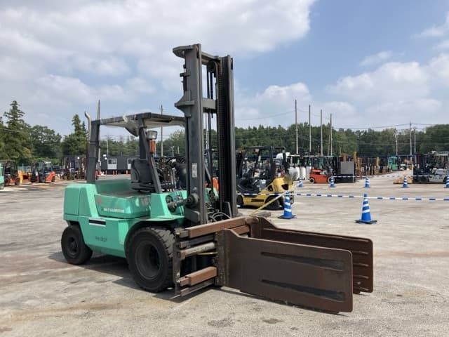 Forklift — Auction (lot 8458-4003)