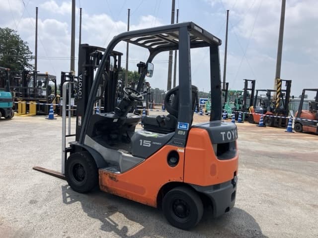 Forklift — Auction (lot 8458-4005)