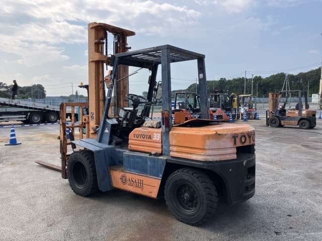 Forklift — Auction (lot 8458-4009)
