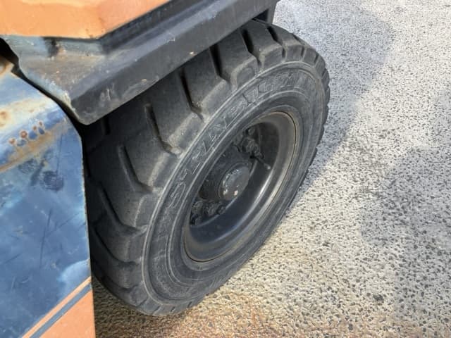 Forklift — Auction (lot 8458-4009)