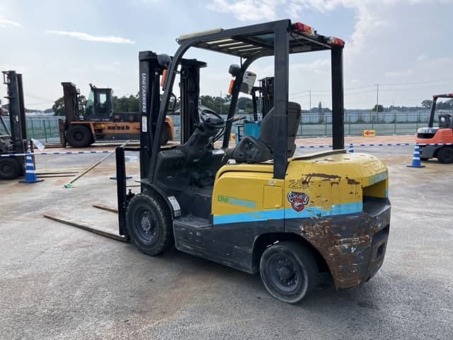 Forklift — Auction (lot 8458-4011)