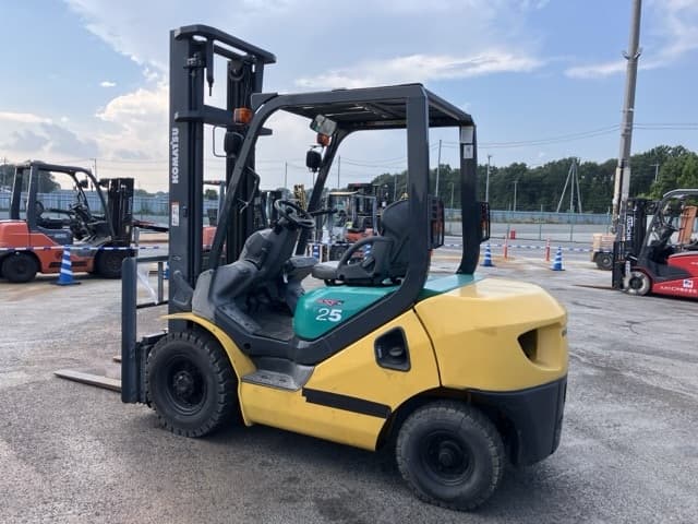 Forklift — Auction (lot 8458-4012)