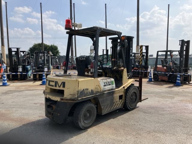 Forklift — Auction (lot 8458-4013)