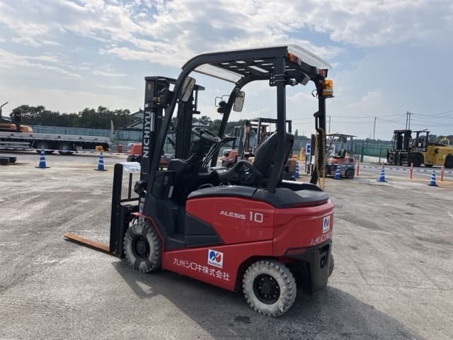 Battery Forklift — Auction (lot 8458-4017)