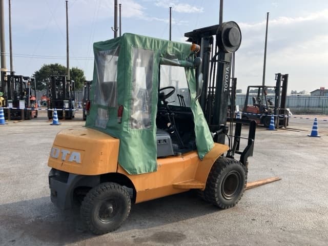 Forklift — Auction (lot 8458-4019)