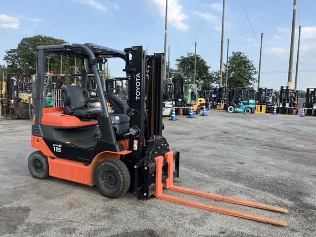 Battery Forklift — Auction (lot 8458-4022)
