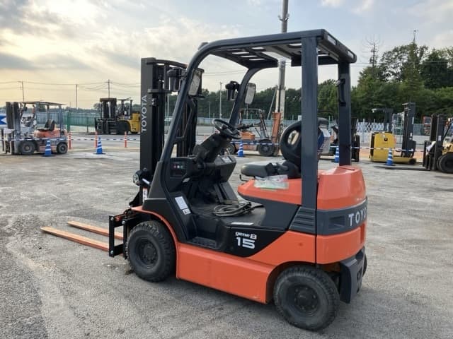 Battery Forklift — Auction (lot 8458-4022)