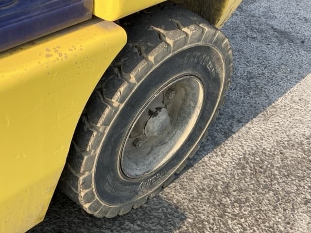 Forklift — Auction (lot 8458-4023)