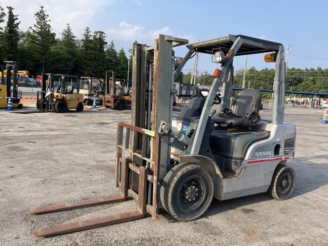 Forklift — Auction (lot 8458-4024)