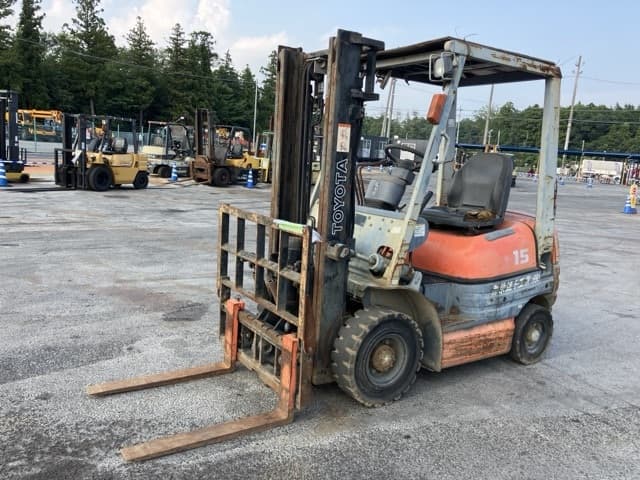 Forklift — Auction (lot 8458-4025)