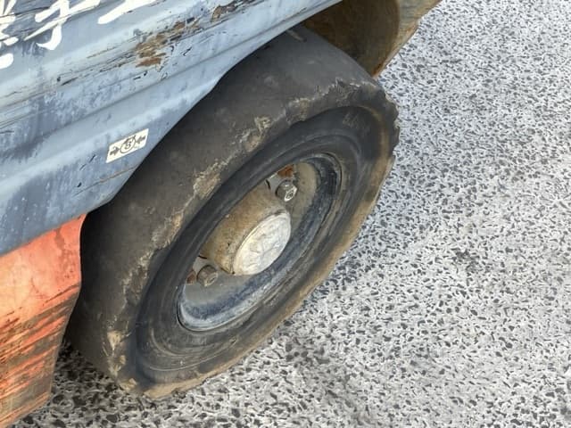 Forklift — Auction (lot 8458-4025)