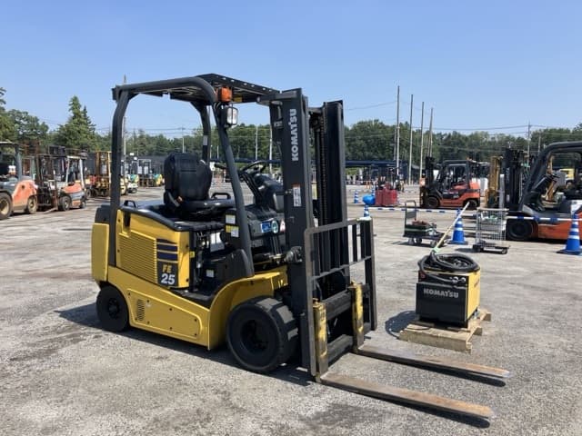Battery Forklift — Auction (lot 8458-4033)