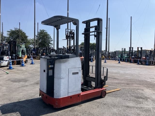 Reach Forklift — Auction (lot 8458-4034)