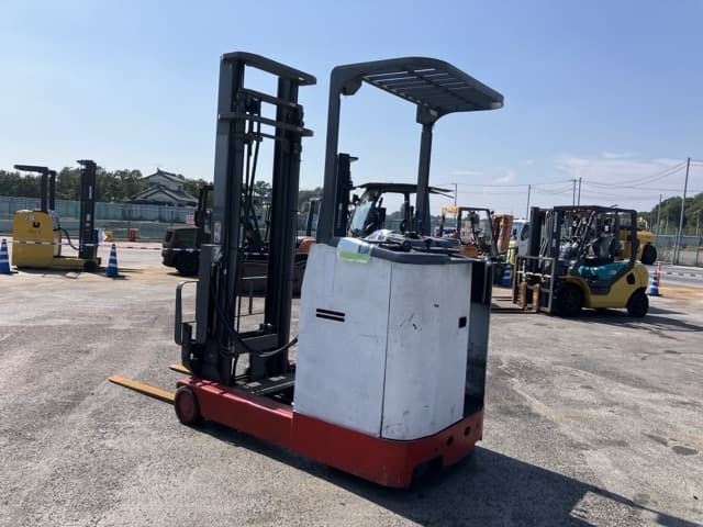 Reach Forklift — Auction (lot 8458-4034)
