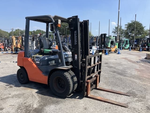 Forklift — Auction (lot 8458-4036)
