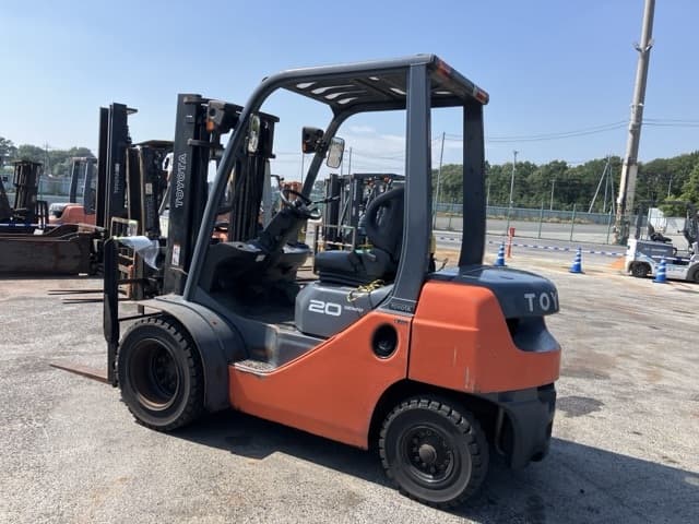Forklift — Auction (lot 8458-4036)