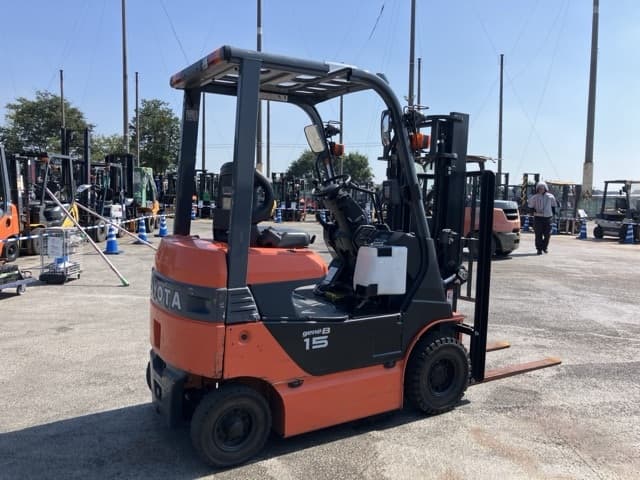 Battery Forklift — Auction (lot 8458-4037)