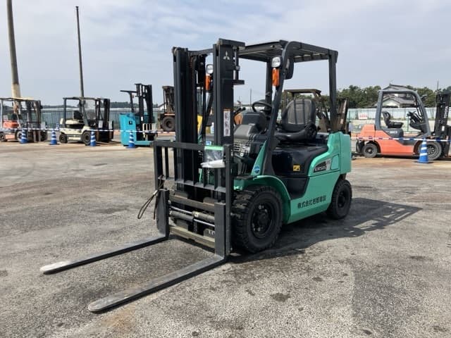 Forklift — Auction (lot 8458-4041)
