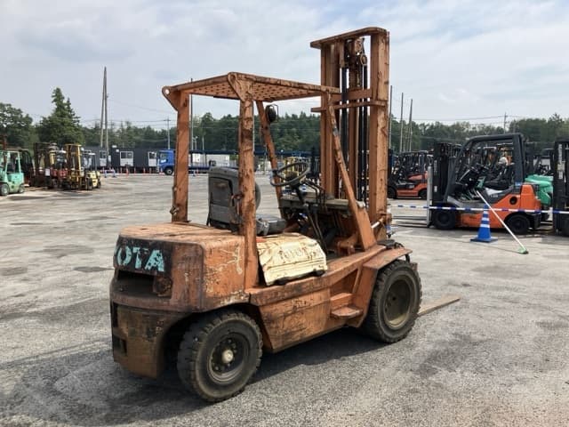 Forklift — Auction (lot 8458-4045)