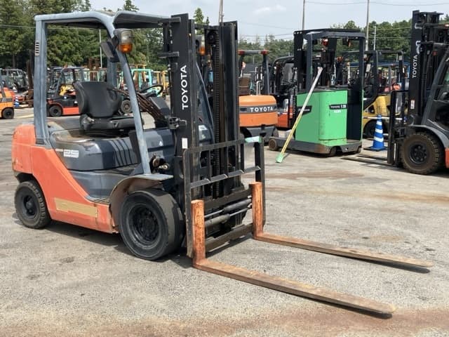 Forklift — Auction (lot 8458-4046)