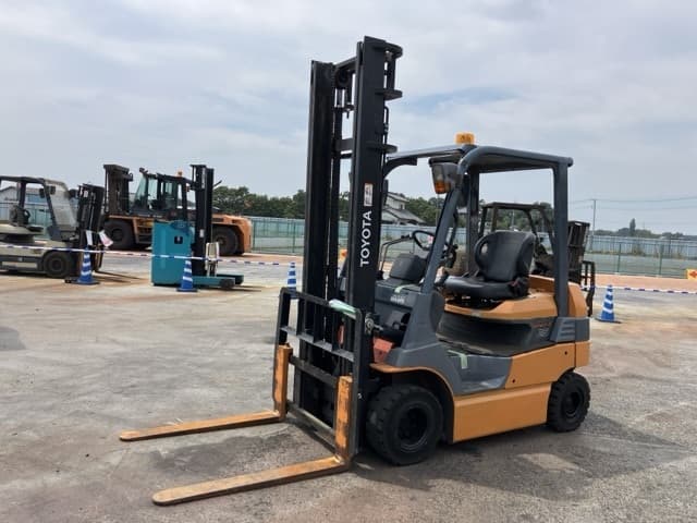 Battery Forklift — Auction (lot 8458-4047)