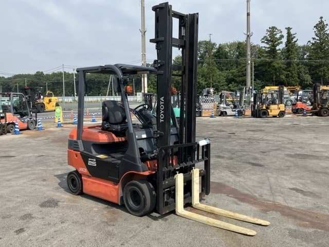 Battery Forklift — Auction (lot 8458-4048)