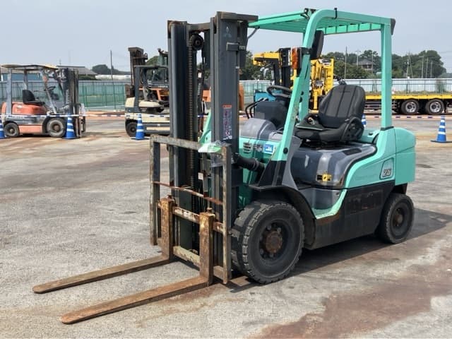Forklift — Auction (lot 8458-4049)
