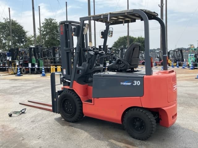 Battery Forklift — Auction (lot 8458-4050)