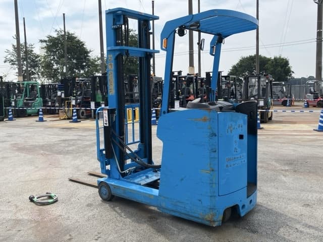 Reach Forklift — Auction (lot 8458-4051)
