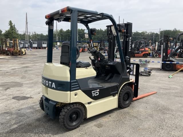 Battery Forklift — Auction (lot 8458-4052)