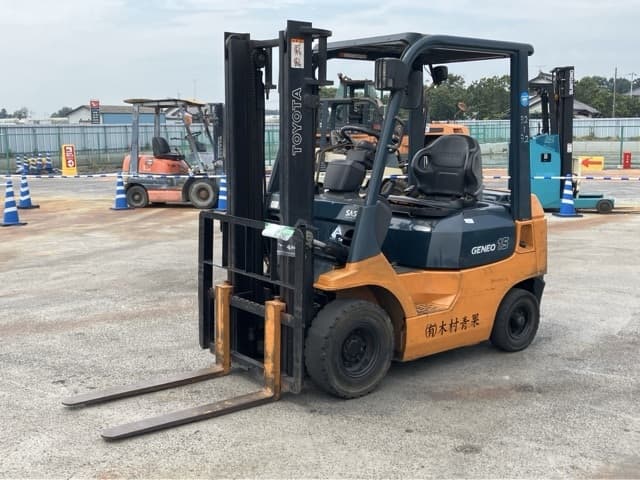 Forklift — Auction (lot 8458-4053)
