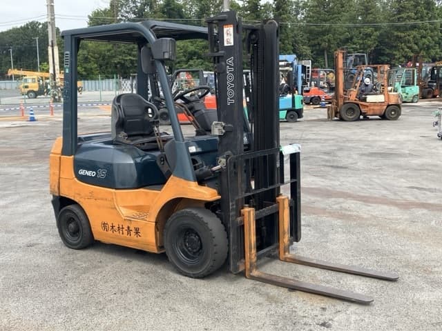 Forklift — Auction (lot 8458-4053)