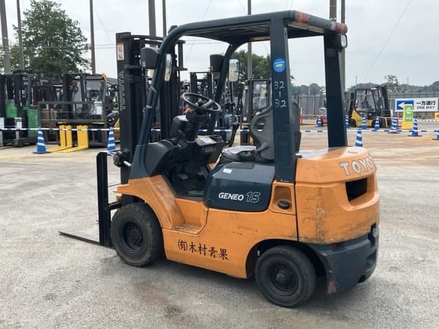 Forklift — Auction (lot 8458-4053)