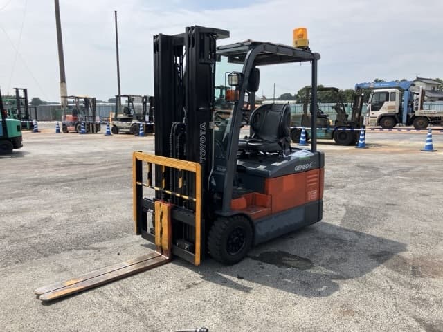 Battery Forklift — Auction (lot 8458-4059)