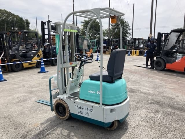 Battery Forklift — Auction (lot 8458-4060)