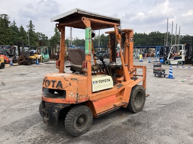 Forklift — Auction (lot 8458-4062)