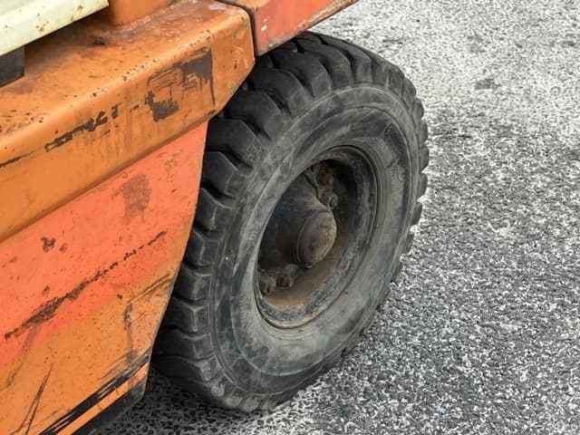 Forklift — Auction (lot 8458-4062)