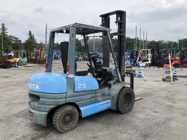 Forklift — Auction (lot 8458-4063)